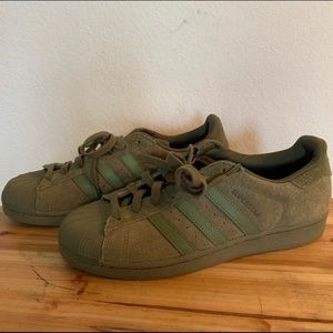 Adidas Superstar